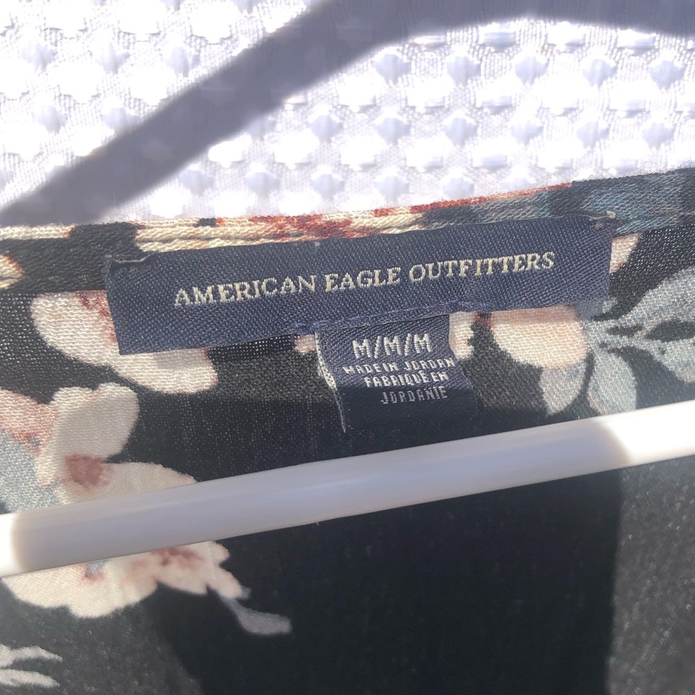 Black Floral romper American Eagle - Picture 3 of 4